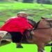 गुलमर्ग की वादियों में दिखा पप्पू यादव का अलग अंदाज, घुड़सवारी का VIDEO वायरल