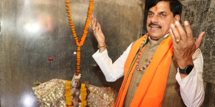 धार में बनेगा भव्य ‘मां सरस्वती लोक’, आंदोलन के शहीदों को 5-5 लाख… CM मोहन यादव ने भोजशाला में की आरती