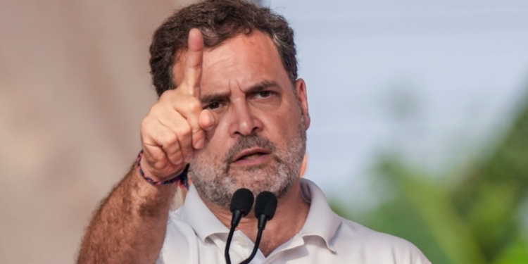 ‘ये सुसाइड नहीं, भ्रष्ट सिस्टम की देन…’ NEET छात्र के परिवार से मिले राहुल गांधी, सरकार पर साधा निशाना
