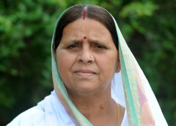 ‘जितनी फोर्स बुला लें, किसी कीमत पर खाली नहीं करूंगी सरकारी आवास’, राबड़ी देवी का ऐलान