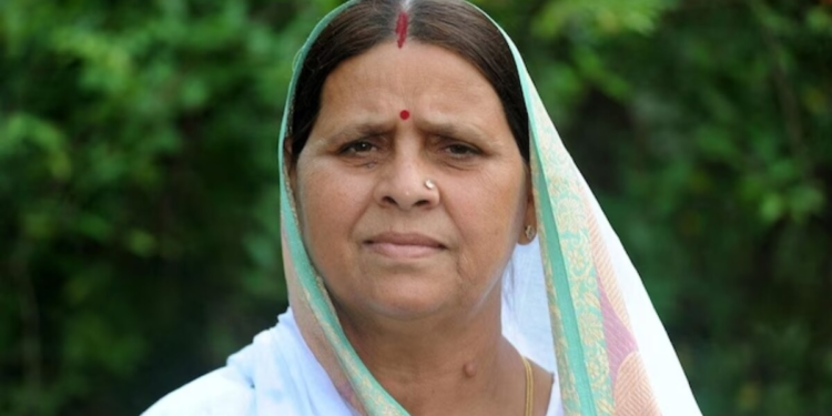 ‘जितनी फोर्स बुला लें, किसी कीमत पर खाली नहीं करूंगी सरकारी आवास’, राबड़ी देवी का ऐलान