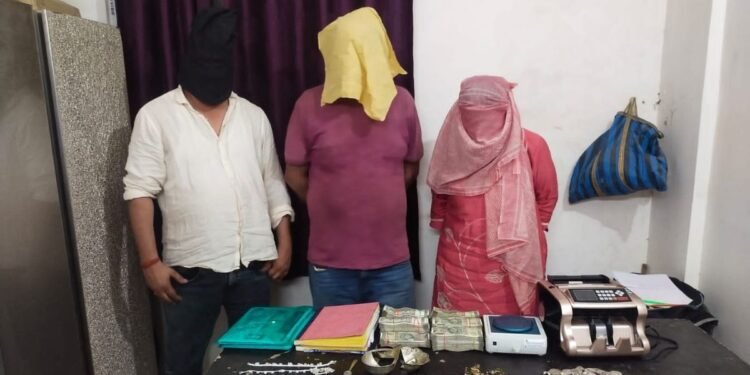 वो फ्रेंड रिक्वेस्ट भेजती, चैटिंग करती, फिर घर बुलाती… मुलाकात के बीच कर देती थी खेल, शातिर महिला की कहानी