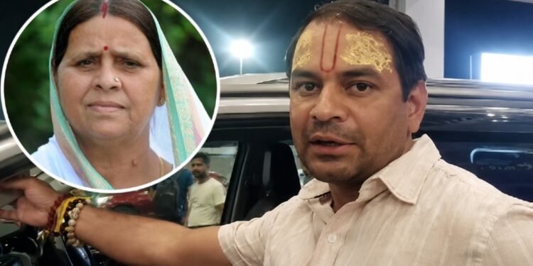 ‘पहले नीतीश कुमार खाली करें सरकारी बंगला…’, मां राबड़ी देवी को मिले नोटिस पर भड़के तेज प्रताप, सरकार को दी खुली चुनौती!
