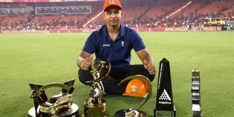 IPL 2026 Awards: सूर्यवंशी ने एक साथ जीते Orange Cap, MVP और Emerging Player