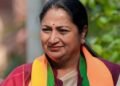 CM रेखा गुप्ता का बड़ा एक्शन, 40 से अधिक डॉक्टरों और अफसरों का ट्रांसफर