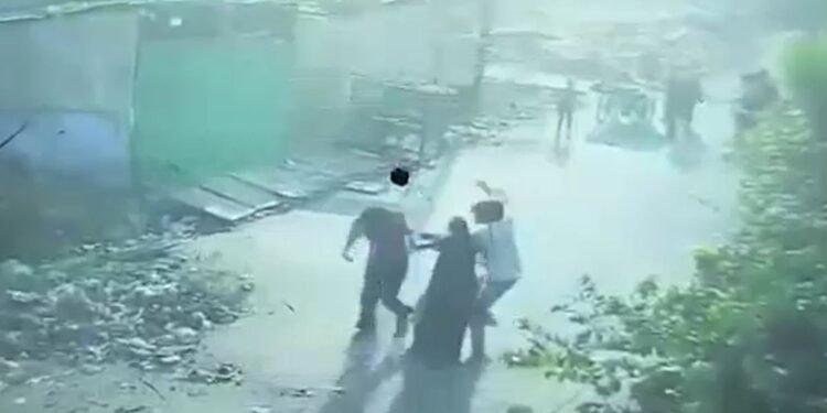 भोपाल में एक्स गर्लफ्रेंड पर युवक ने चाकू से किए ताबड़तोड़ वार, बचाने आई बहन को भी किया घायल
