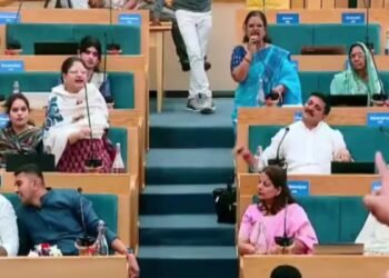 इंदौर: ‘वंदे मातरम’ गाने से इनकार करने वाली कांग्रेस पार्षद को बड़ा झटका… फौजिया शेख की अग्रिम जमानत याचिका खारिज