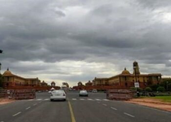 दिल्ली में गर्मी छूमंतर! बारिश से गिरा पारा, अगले दो दिन आंधी-तूफान का अलर्ट, जानें मौसम का हाल