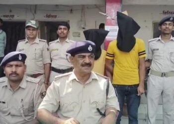 दरभंगा में पुलिस का बड़ा एक्शन, अपराध की साजिश रच रहे 2 आरोपी लोडेड पिस्टल के साथ गिरफ्तार