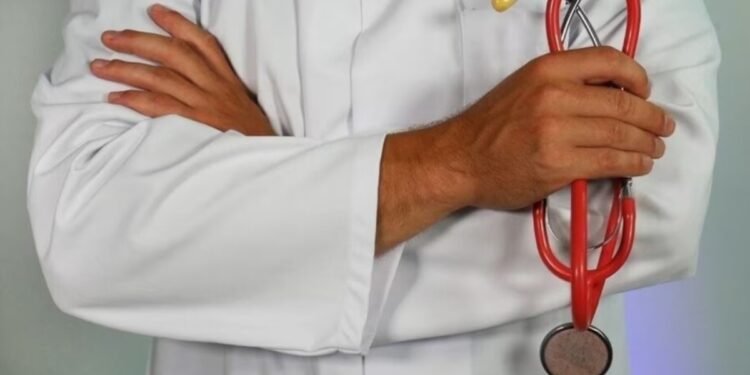 मध्यप्रदेश में ‘मुन्नाभाई MBBS’ का बड़ा नेटवर्क… 5 लाख रुपये में खरीदी डिग्री और बन गए सरकारी डॉक्टर, पूरे प्रदेश में हड़कंप