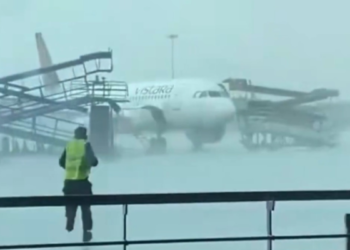 IGI एयरपोर्ट पर आंधी-तूफान के बीच एअर इंडिया के 3 विमानों को पहुंचा नुकसान, जांच में जुटा DGCA