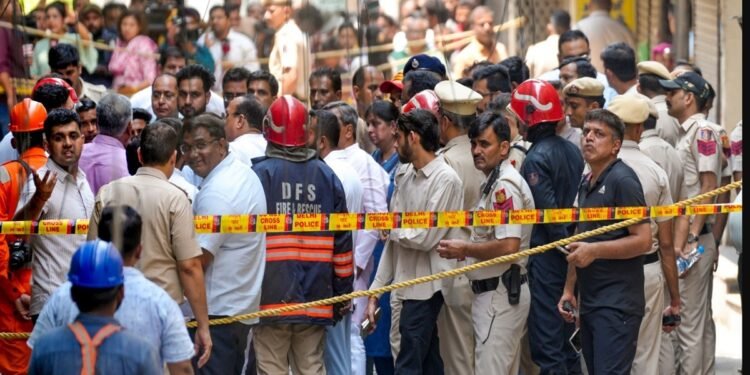 मालवीय नगर अग्निकांड: 22 जिंदगियां निगलने वाली आग का सच तलाशेगी IIT दिल्ली, फरार आरोपी जय मिश्रा ने कोर्ट में किया सरेंडर