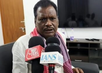बिहारः भागलपुर में JDU सांसद अजय मंडल के कार्यालय में चोरी, बॉडीगार्ड की पिस्टल चुरा ले गए चोर