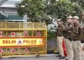 दिल्ली में पुलिस रेड के दौरान साउथ अफ्रीकी मूल की महिला ने चौथी मंजिल से लगाई छलांग, मौत