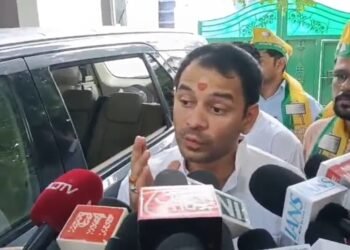 ‘हम खान सर का सपोर्ट नहीं करते’, खेसारी के समर्थन पर तेजप्रताप का जवाब?