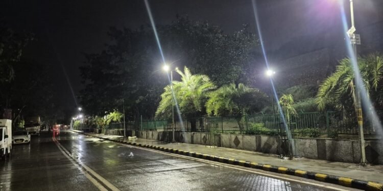 Delhi Rain: दिल्ली-NCR में प्री-मॉनसून की दस्तक! तेज हवाओं के साथ झमाझम बरसे बदरा, भीषण गर्मी से मिली बड़ी राहत