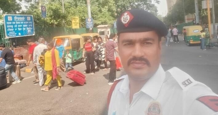पहले स्कूटी ने मारी टक्कर, फिर गुड्स कैरियर ने कुचला… दिल्ली पुलिस के जवान की दर्दनाक मौत