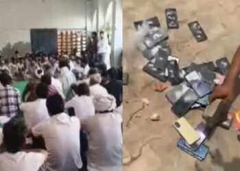 55 मोबाइल जमीन पर पटके और बोले- अब नहीं करेंगे अपराध, नूंह के गांव ने पेश की मिसाल