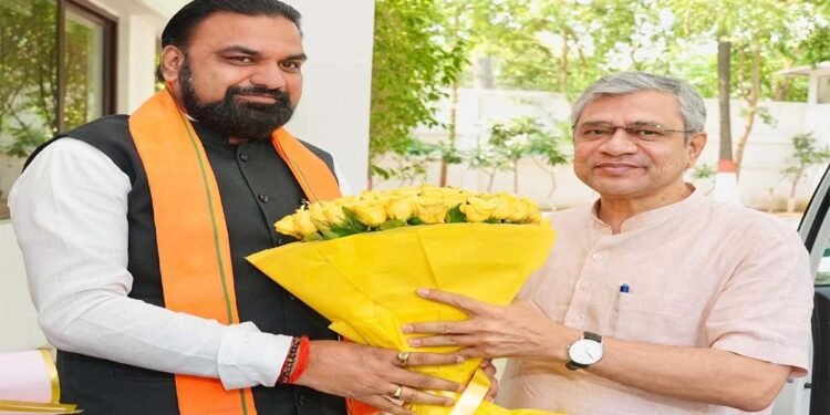 Indian Railways: छपरा-दिल्ली एक्सप्रेस लॉन्च, पटना स्टेशन का विस्तार, बिहार को रेलवे की बड़ी सौगात