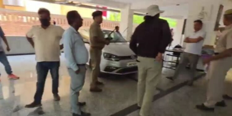 ​नियम था 4 परिवारों का, रह रहे थे 45… अवैध तरीके से बना दिया पीजी, गुरुग्राम के आलीशान अपार्टमेंट की कहानी