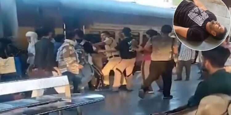 दिल्ली का स्टेशन, जनरल बोगी और हाथापाई… 35 साल के युवक के कत्ल में 3 गिरफ्तार, 52 सेकेंड का वीडियो आया सामने