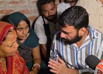 भरत तिवारी के परिवार से मिले गोपालगंज के JDU विधायक पप्पू पांडेय, मदद का दिया भरोसा