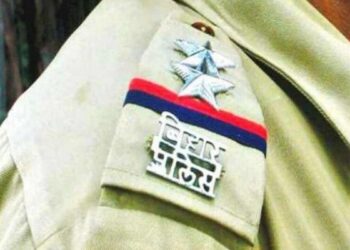 बिहार पुलिस के तीन जवान सस्पेंड, गाड़ी में कैश गिनने का वीडियो हुआ था वायरल