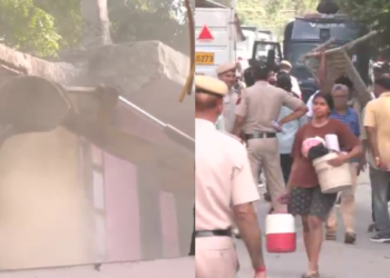 दिल्ली के यमुना बाजार में बुलडोजर एक्शन, खाली कराए जा रहे 300 घर