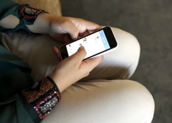 देर रात किसी पुरुष से बात करने पर महिला के चरित्र पर सवाल नहीं उठा सकते; कोर्ट ने कहा- हमारा समाज अब पिछड़ा नहीं