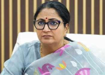 दिल्ली की सड़कों का कायाकल्प: ₹658 करोड़ से चमकेगी 270 किमी सड़क, रेखा सरकार की मंजूरी