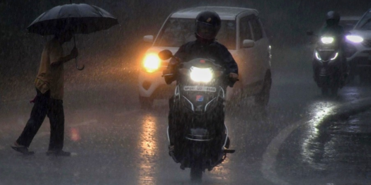 Monsoon Rain: मॉनसूनी राहत! दिल्ली-UP समेत आज कई राज्यों में होगी झमाझम बारिश