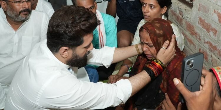 एनकाउंटर में मारे गए भरत तिवारी के परिवार को चिराग पासवान से कैसे न्याय मिलेगा?