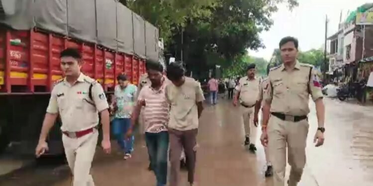 महंगे फोन के साथ बनाई रील, बदमाशों ने समझ लिया करोड़पति! फिर किडनैप कर मांगी 10 लाख की फिरौती