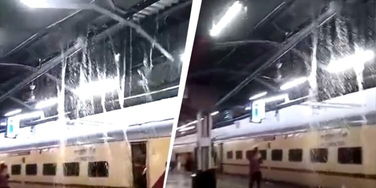 बारिश शुरू हुई और भोपाल रेलवे स्टेशन की छत से बहने लगा झरना, VIDEO वायरल