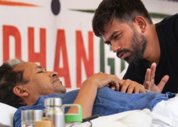 वांगचुक अनशन पर, कचौड़ी-नूडल्स खाते दिखे अभिजीत दीपके, ट्रोल हुए तो दी सफाई