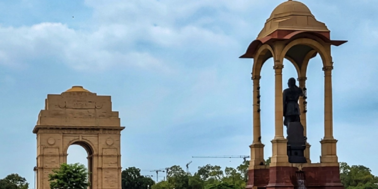 दिल्ली-NCR में बारिश का डबल धमाका! गर्मी हुई कम, 59 हुआ AQI