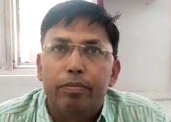 एमपी गजब है: एक डॉक्टर, तीन जिलों में नौकरी! शहडोल में रिश्वत लेते पकड़ा गया तो खुली बड़ी पोल