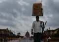 दिल्ली: 3 साल में सबसे ज्यादा साफ हवा! बारिश के अलर्ट के बीच AQI में सुधार