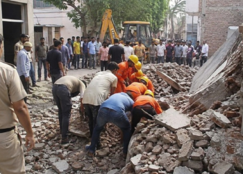 दिल्ली के जसोला में डिमोलिशन के दौरान गिरी दीवार, एक मजदूर की मौत, दो घायल