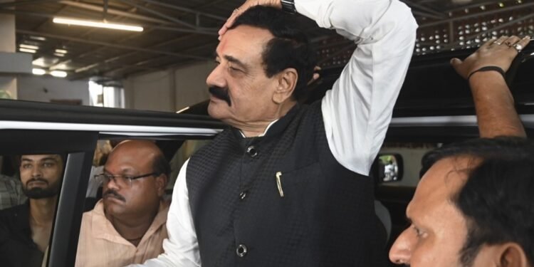 CM मोहन से मुलाकात, प्रदेश अध्यक्ष से बात और अब दिल्ली रवाना… दतिया में बवाल के बाद कैसे बदल गए नरोत्तम मिश्रा के सुर