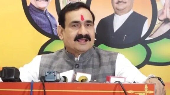 दतिया उपचुनाव: आखिर क्यों कटा नरोत्तम मिश्रा का टिकट, सामने आई 2 वजह