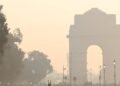 दिल्ली में गर्मी और प्रदूषण की दोहरी मार, 85 दिनों में सबसे खराब स्तर पर पहुंचा AQI