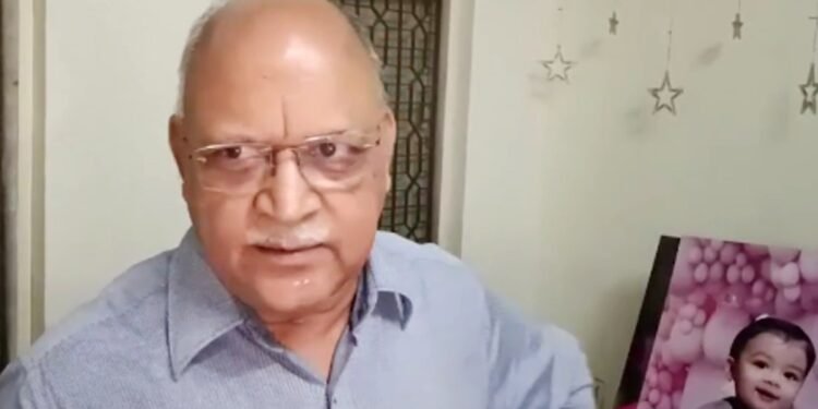 70 साल के CA से 6 महीने में उड़ाए 21 करोड़ रुपये, पुलिस भी हैरान… वॉट्सएप पर आई ‘महिला एडवाइजर’ने लगाया चूना!
