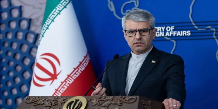 Strait of Hormuz पर बढ़ा तनाव, Iran ने US पर लगाया War Crime का आरोप, दी कड़ी चेतावनी