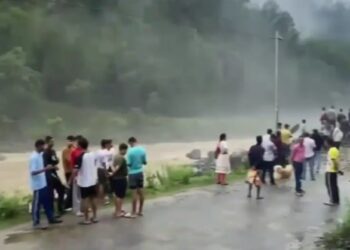 उत्तराखंड में अगले कुछ घंटों तक भारी बारिश के आसार, 5 जिलों के लिए येलो अलर्ट
