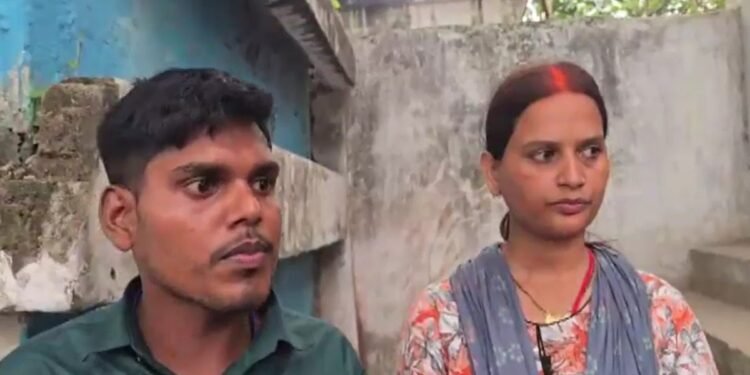34 साल की तलाकशुदा महिला और 22 का छात्र… रात में गया घर तो लोगों ने करा दी शादी