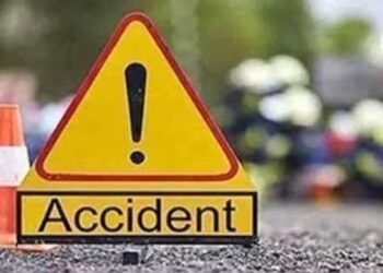 हरदा: तेज रफ्तार कार बनी काल, बाइक सवार 3 दोस्तों की मौत