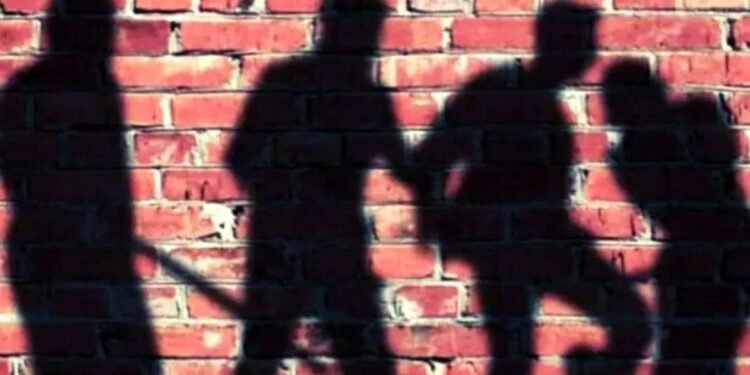 ‘हमारी छोटी बहन के साथ गलत किया…’ फिर जीजा को पेड़ से बांधा, कपड़े उतरवाकर बेल्ट-डंडों से पीटा