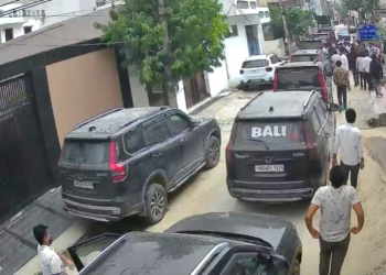 50-60 गुर्गे, 20 गाड़ियों का काफिला और खुलेआम धमकी… गुरुग्राम में ठेकेदार से रंगदारी मांगने का VIDEO