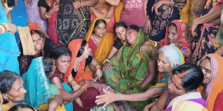 मवेशियों के लिए चारा लाने गया था छात्र, रास्ते में गिरी आकाशीय बिजली… समस्तीपुर में महिला समेत दो की मौत